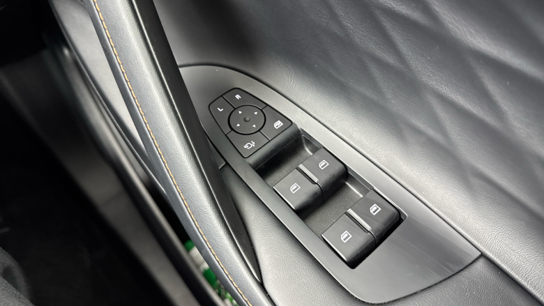 MG HS 1.5 T-GDI Trophy 5dr Petrol Hatchback